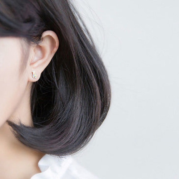 SOLD OUT❤️Geometric LLAMA!! Earings 🖤 - Picture 3 of 3